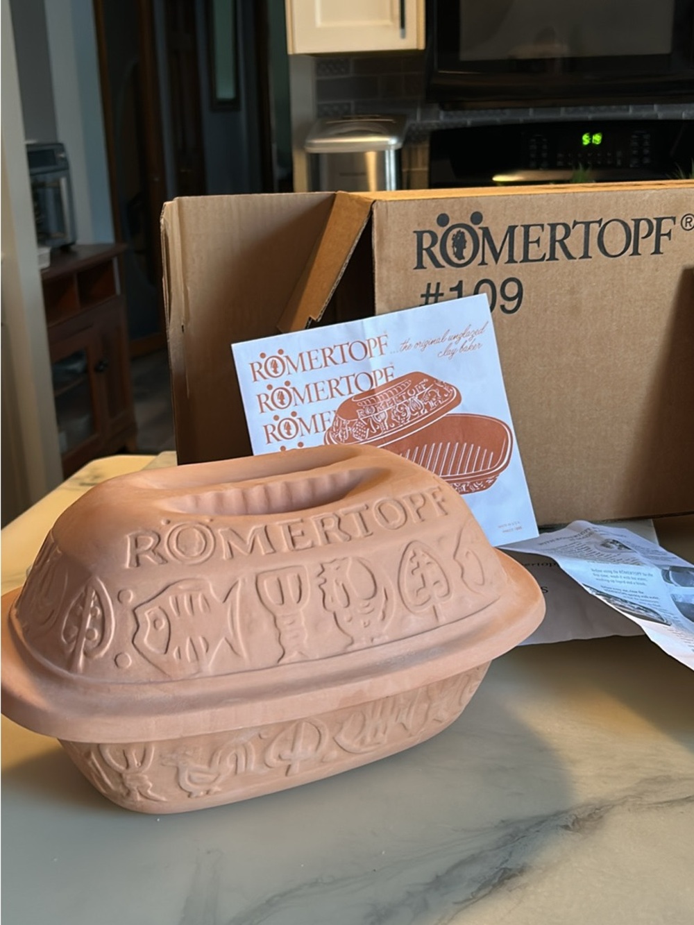 New in Box Terracotta Clay Baker - Natural Terracotta